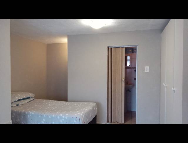 1 bed property to rent in WATERKLOOF GLEN